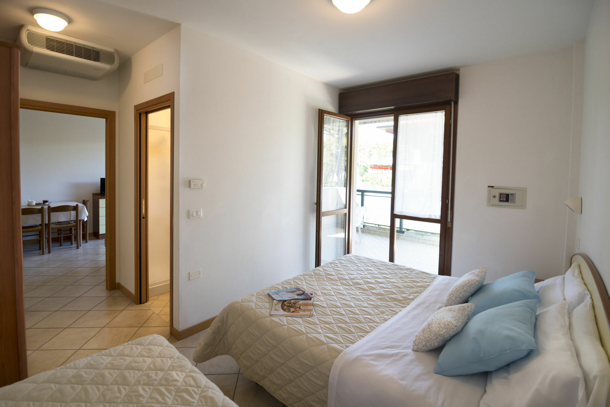 Residence Pineta Verde Milano Marittima Exteriör bild